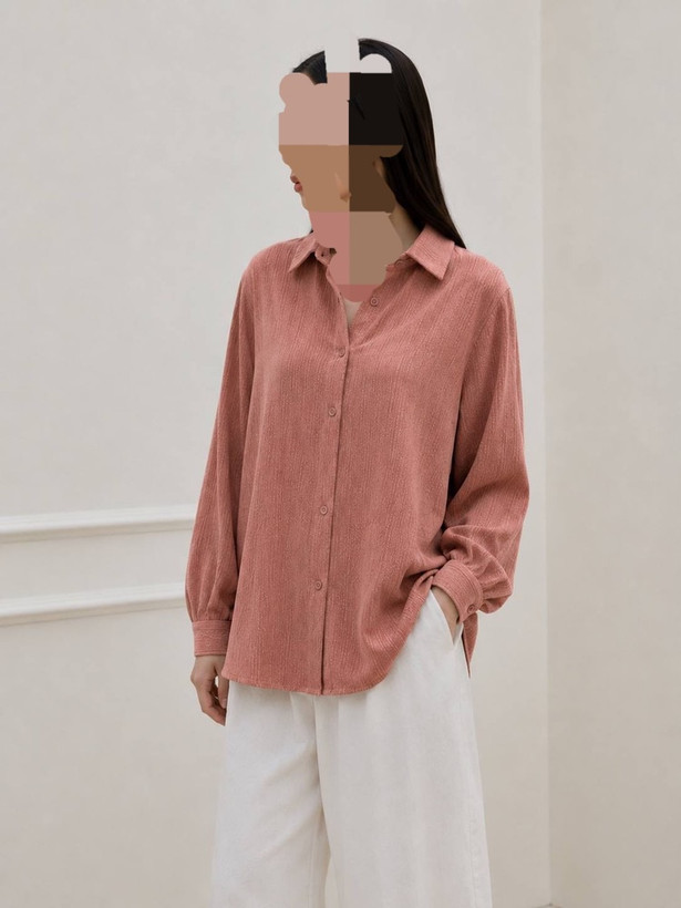 شومیز مانتویی🎀 🥰 جنس کلیشه خارجی 👌 سایز۴۲_۵۰👉 دارای رنگبندی 🌈 قیمت۹۷۰ت❗️ جنس پارچه بسیاااااااار خنک و سبک میباشد(کولر سرخود)☺️🥶